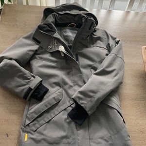 LOLE Ski Jacket. Size small, gray